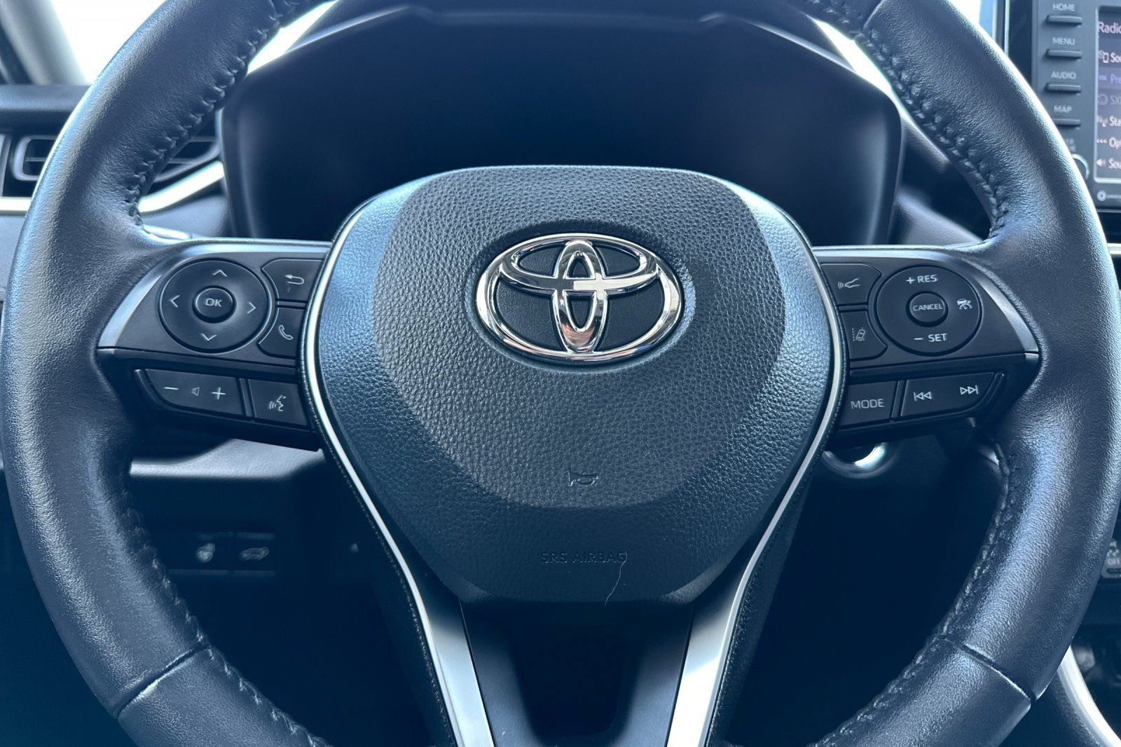Certified 2022 Toyota RAV4 XLE Premium AWD/4WD image 23
