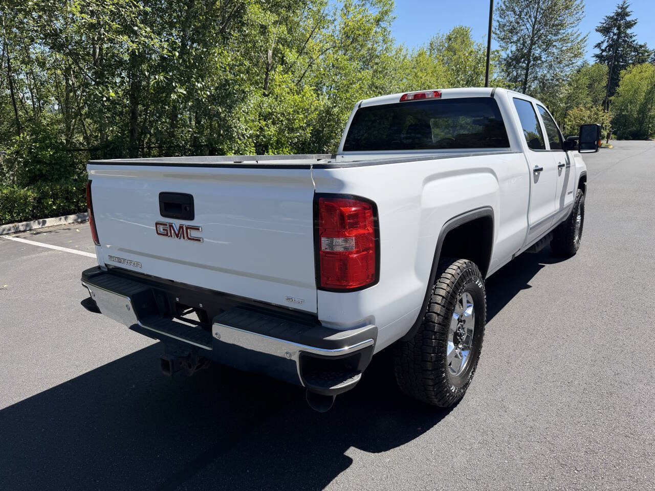 Used 2018 GMC Sierra 3500 SLT w/ Duramax Plus Package AWD/4WD image 5
