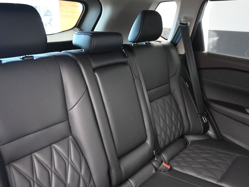 Used 2022 Nissan Rogue Platinum w/ Head-Up Display Package image 14