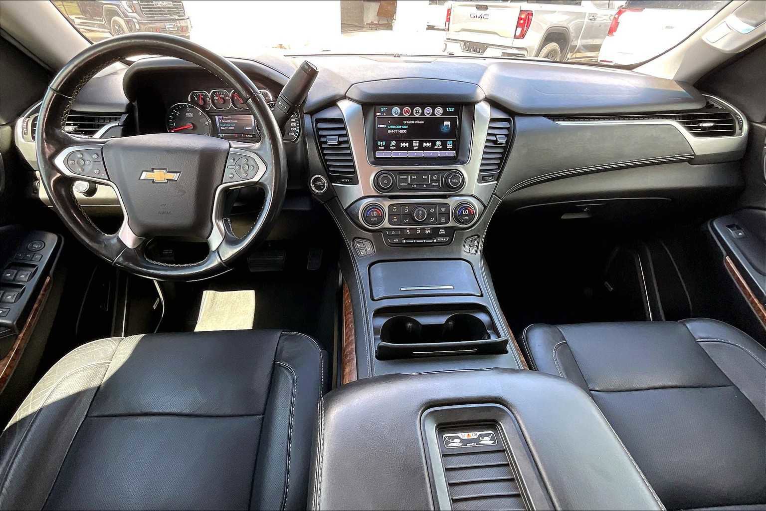 Used 2019 Chevrolet Suburban Premier image 14