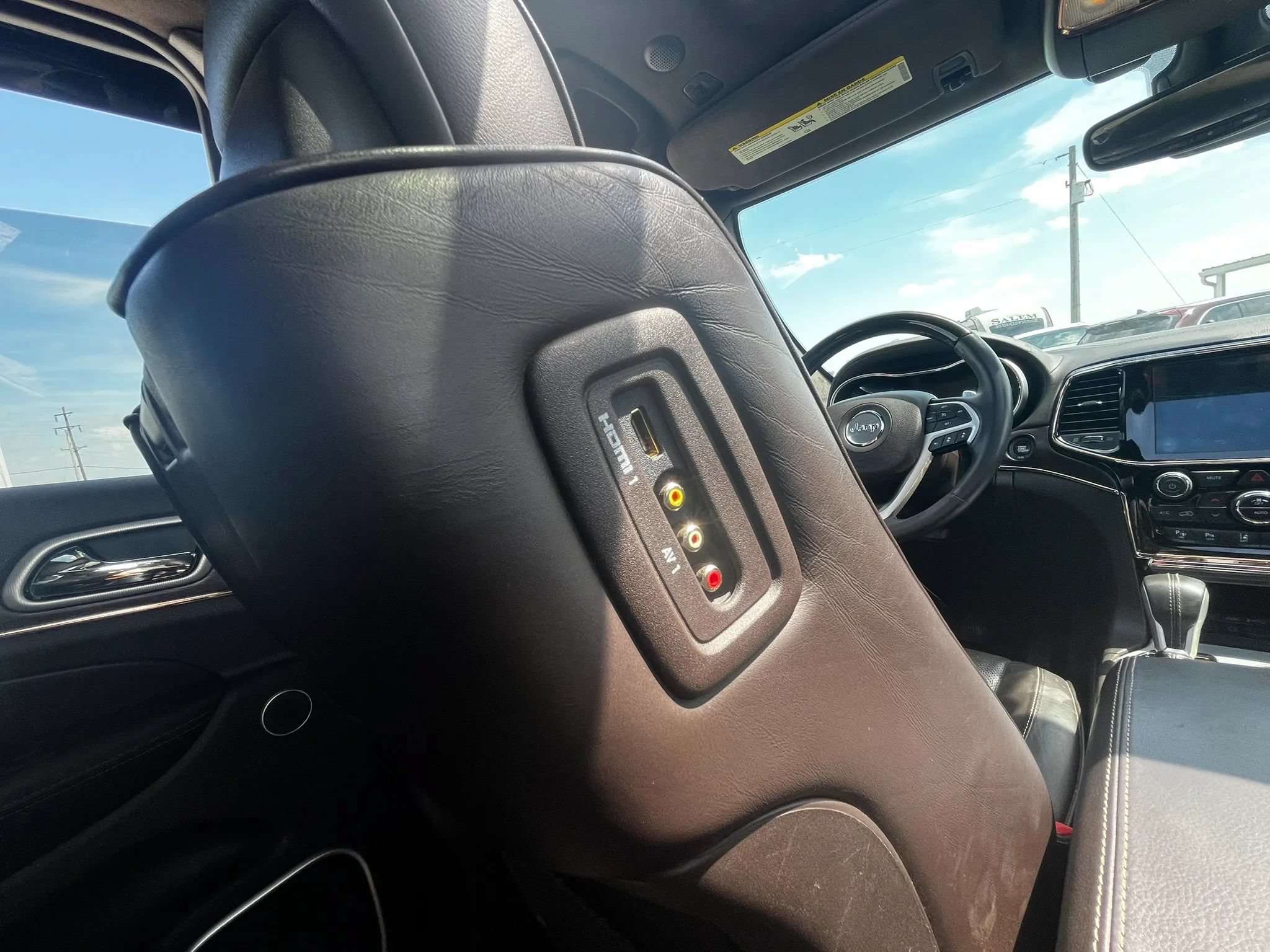 Used 2019 Jeep Grand Cherokee Summit w/ Platinum Series Group AWD/4WD image 14