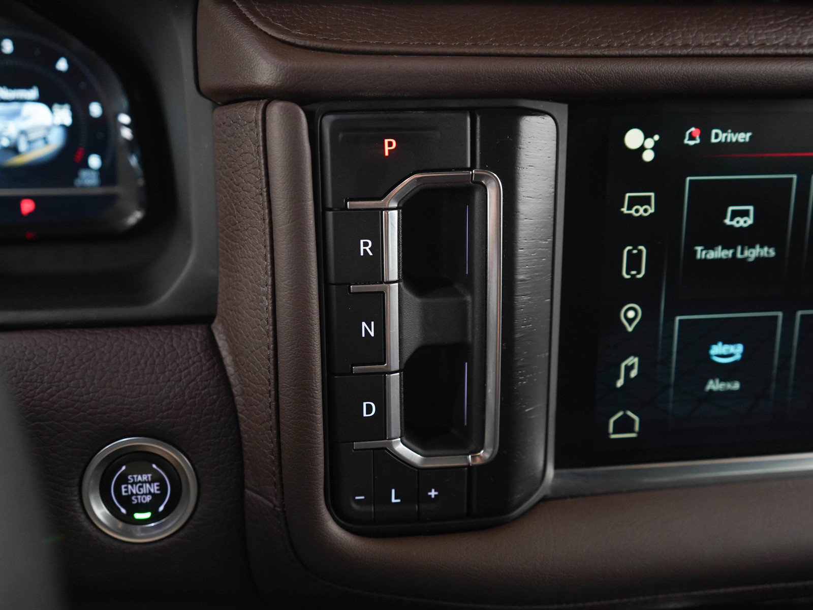 Used 2022 GMC Yukon XL Denali AWD/4WD image 25