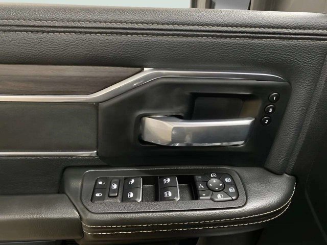 Used 2025 RAM 2500 Laramie AWD/4WD image 14