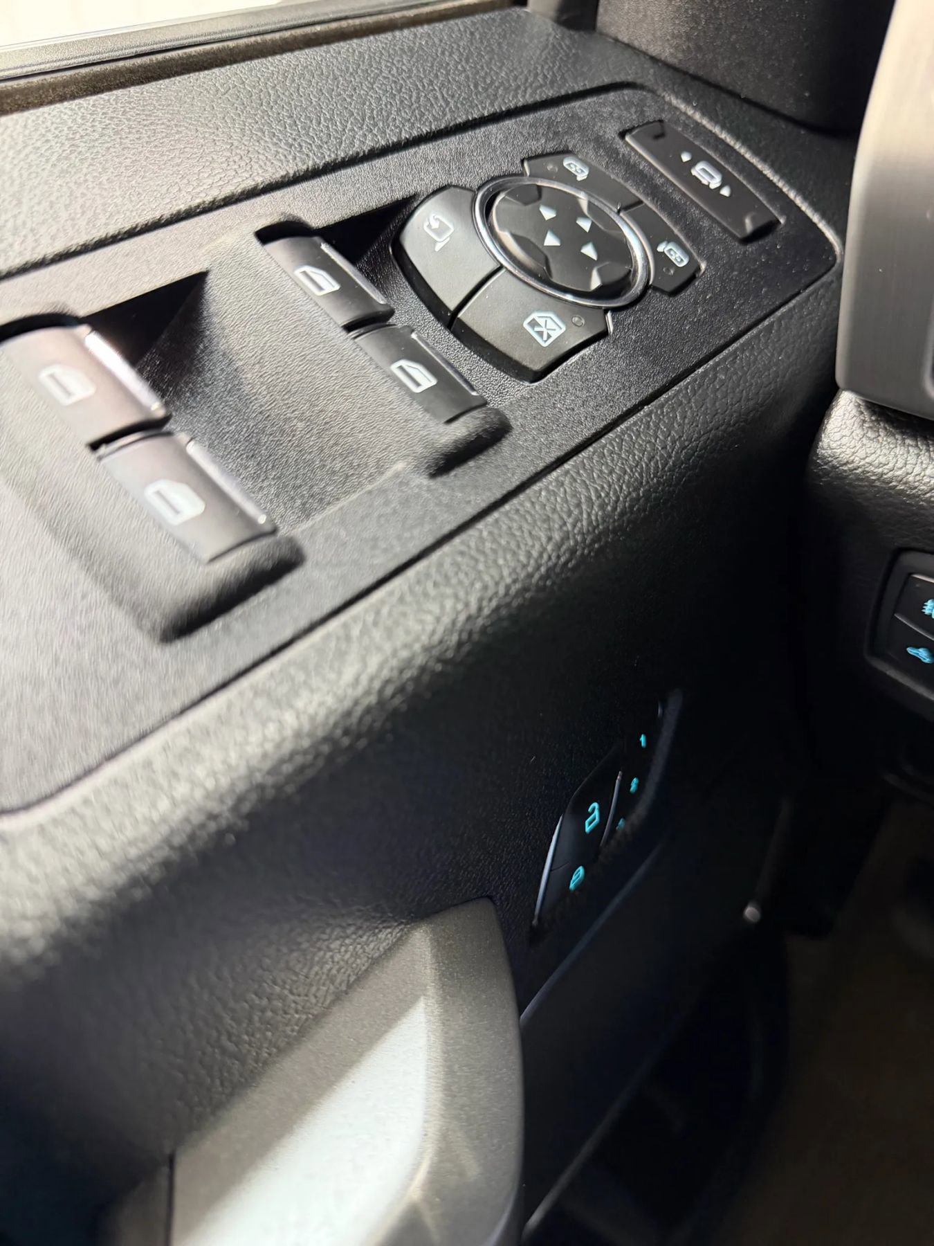 Used 2019 Ford F450 Platinum w/ Platinum Ultimate Package AWD/4WD image 32