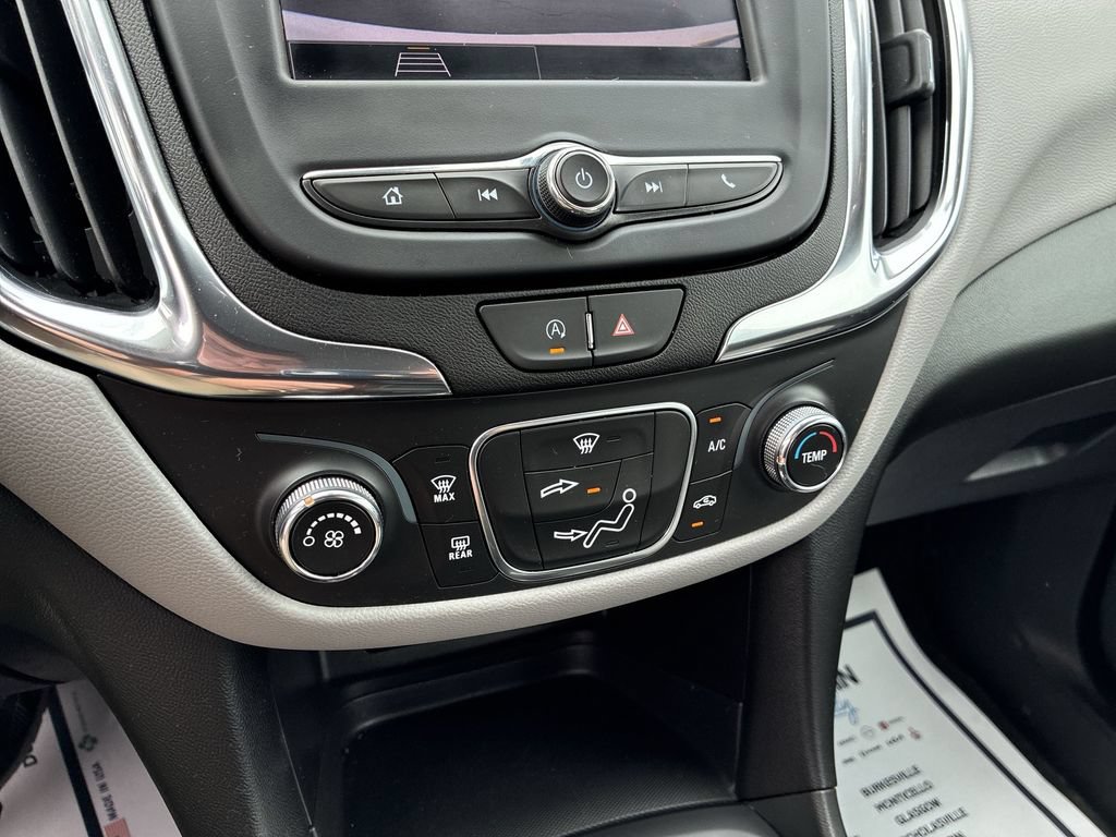 Used 2023 Chevrolet Equinox LS FWD image 17