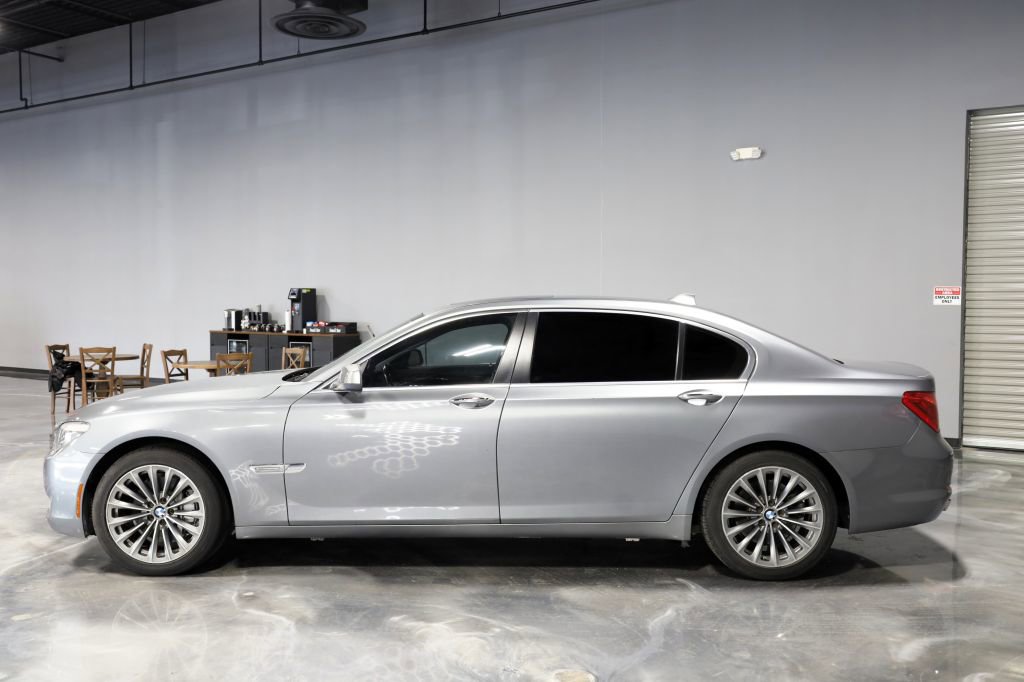 Used 2012 BMW 740Li image 4
