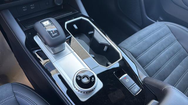 New 2026 Mitsubishi Outlander LE FWD image 20