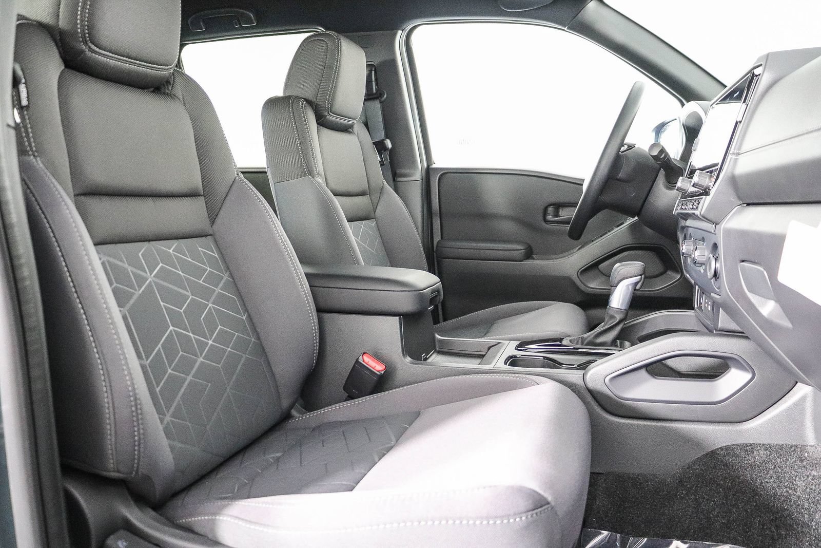 New 2027 Nissan Frontier SV w/ Tow Package RWD image 19