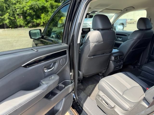 Used 2023 Honda Pilot EX-L image 11