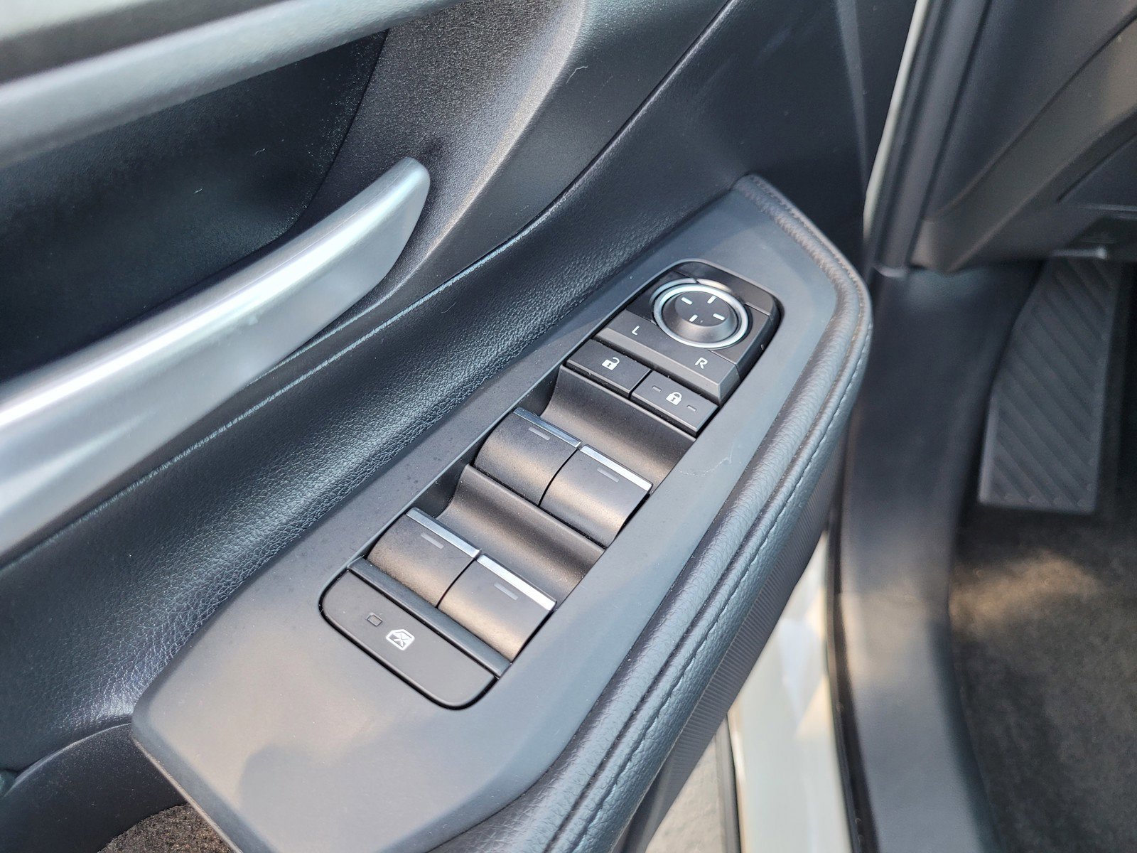 Used 2024 Toyota Grand Highlander XLE image 26