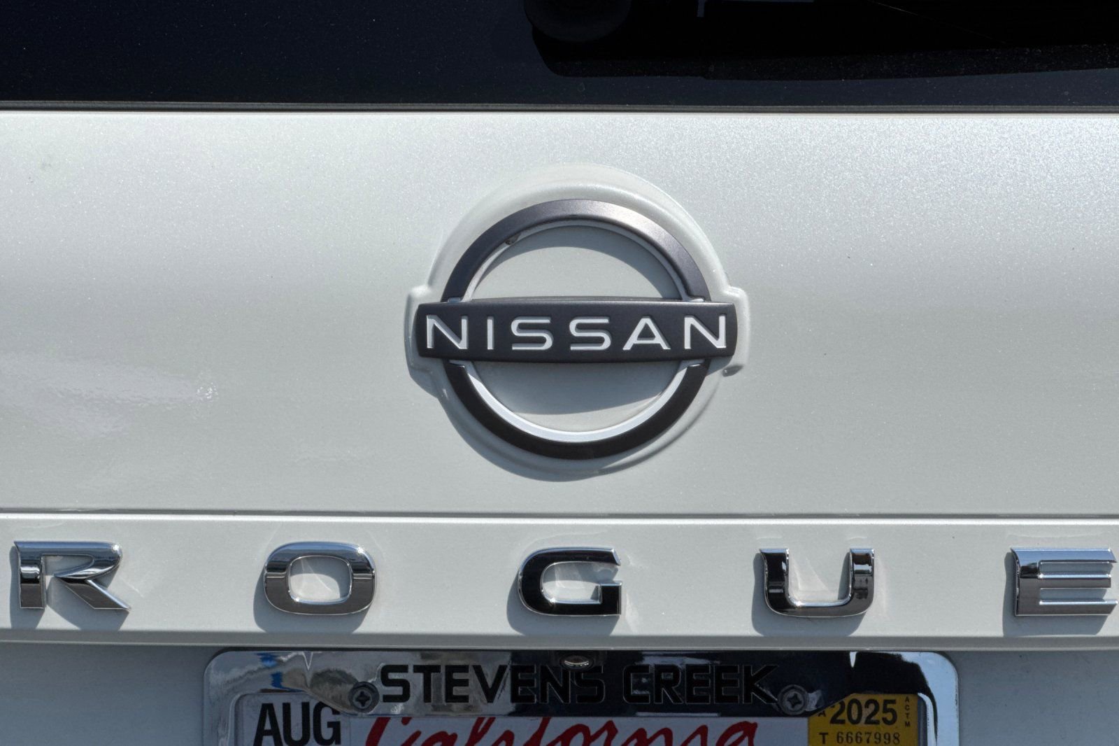 Used 2022 Nissan Rogue SV AWD/4WD image 49