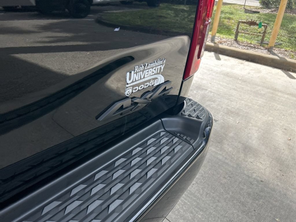 Used 2025 RAM 2500 Limited AWD/4WD image 31