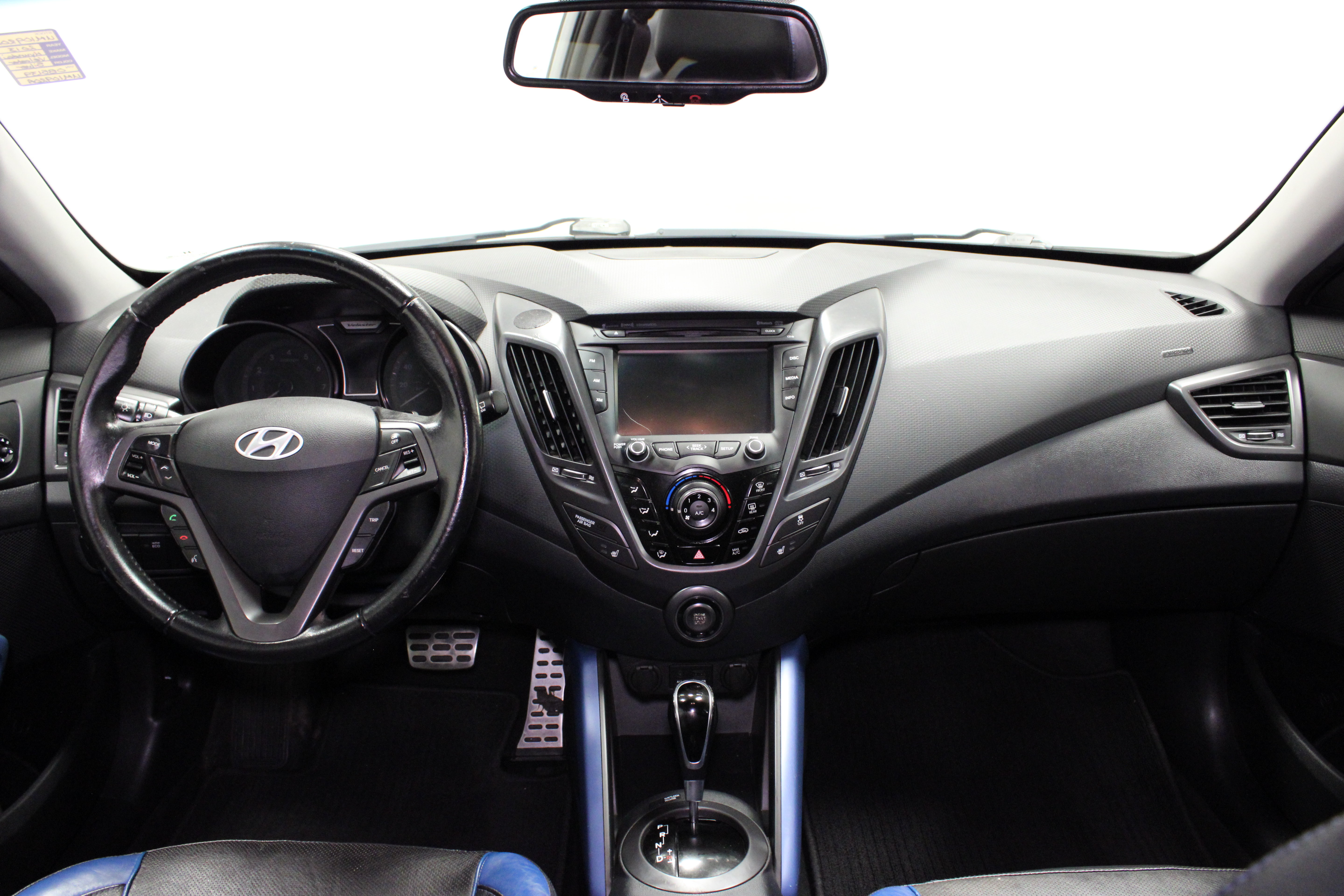 Used 2013 Hyundai Veloster Turbo FWD image 16