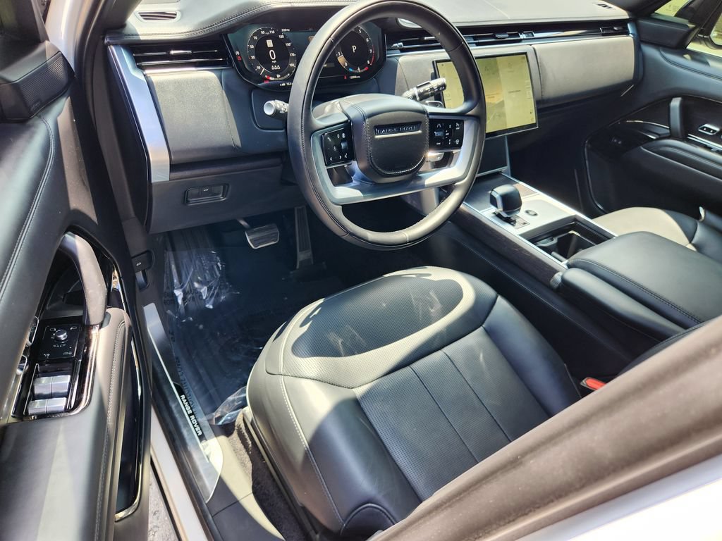 Used 2024 Land Rover Range Rover SV AWD/4WD image 17