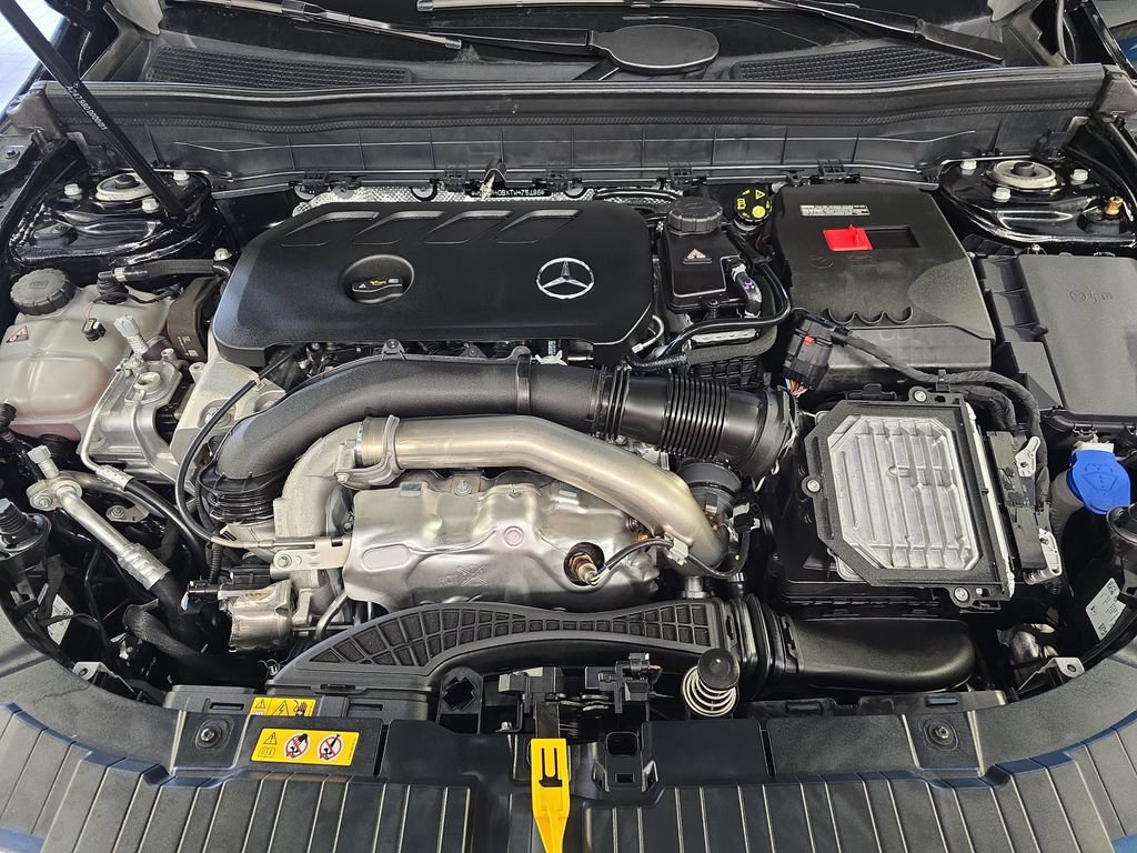 Used 2026 Mercedes-Benz GLB 250 image 34