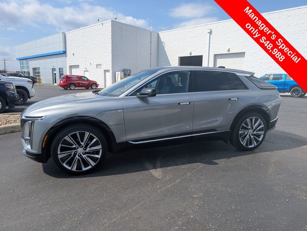 Used 2025 Cadillac Lyriq Luxury w/ LPO, Floor Liner Package image 5