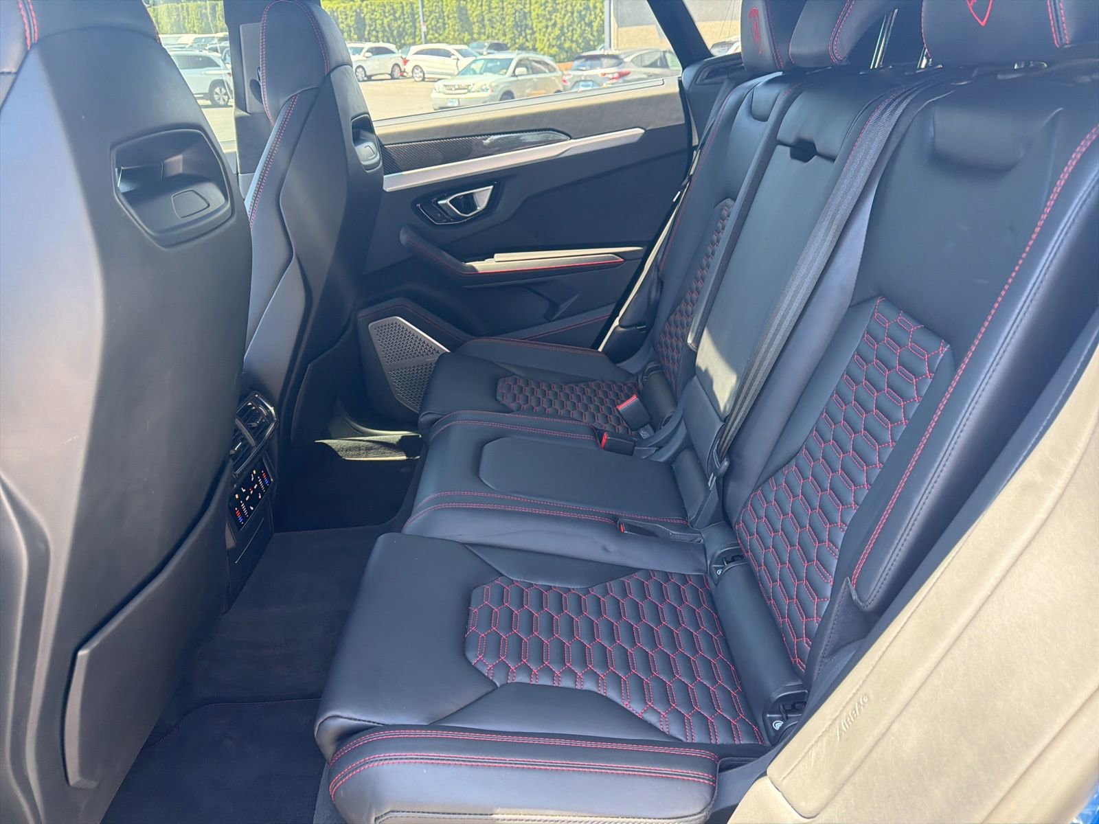 Used 2020 Lamborghini Urus AWD/4WD image 21