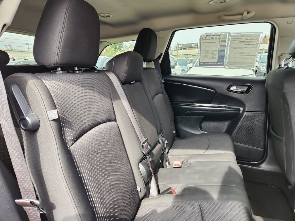 Used 2019 Dodge Journey SE w/ Blacktop Package image 16