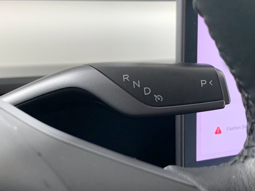 Used 2020 Tesla Model Y Long Range image 22