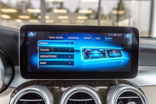 Used 2021 Mercedes-Benz GLC 300 4MATIC image 26