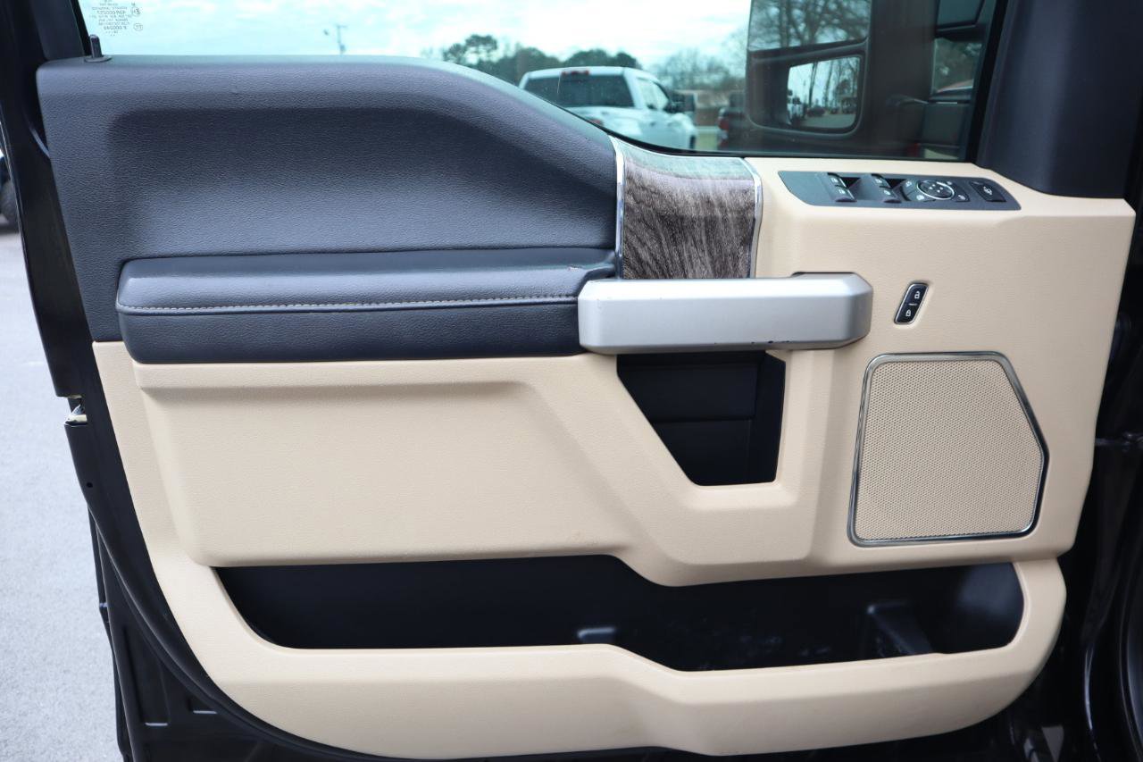 Used 2019 Ford F350 Lariat image 14