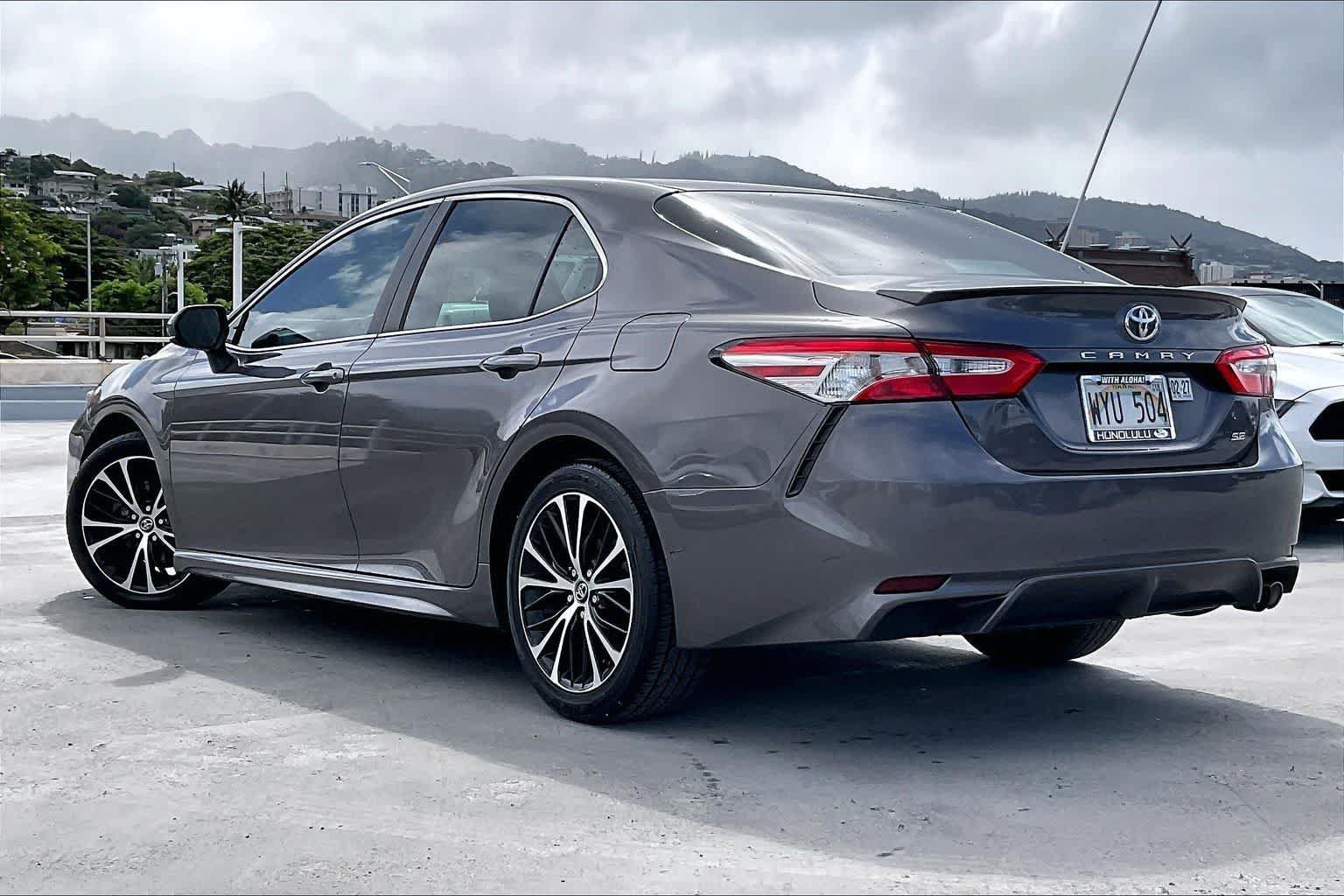Used 2020 Toyota Camry SE FWD image 4