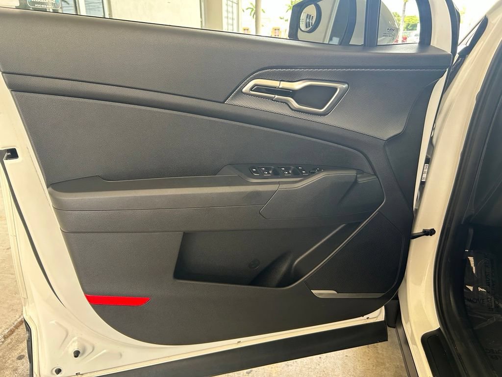 Used 2024 Kia Sportage LX FWD image 34