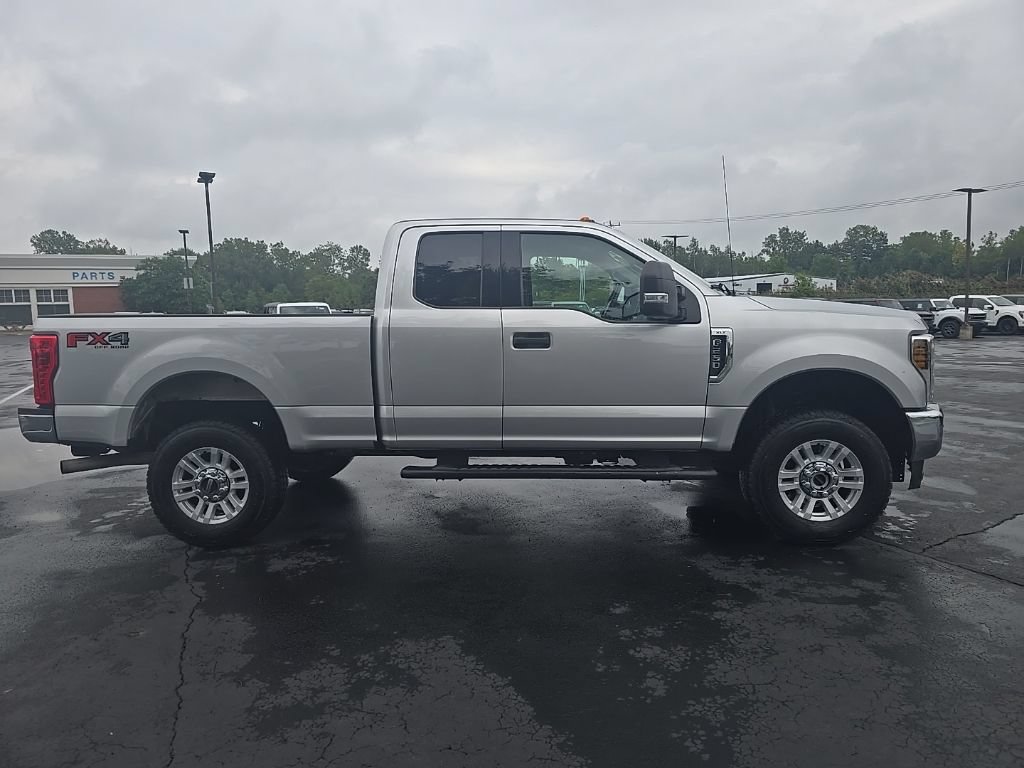 Used 2019 Ford F250 XLT w/ XLT Value Package AWD/4WD image 9