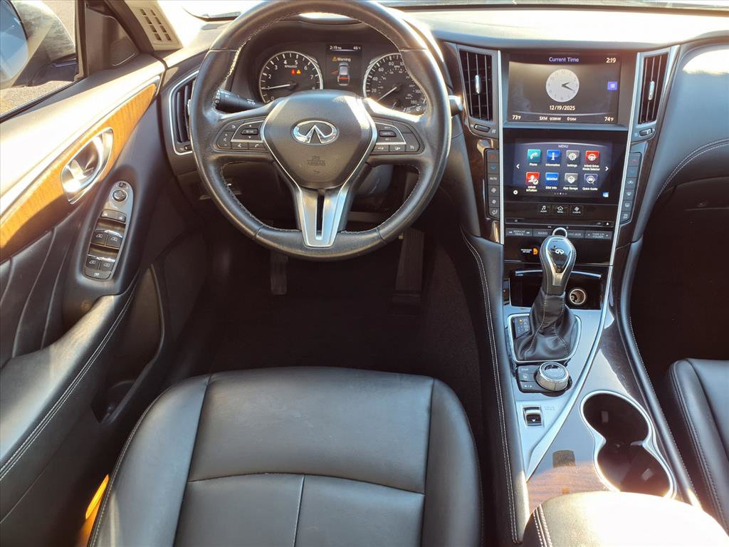 Used 2018 INFINITI Q50 Luxe w/ Cargo Package (L95) image 2