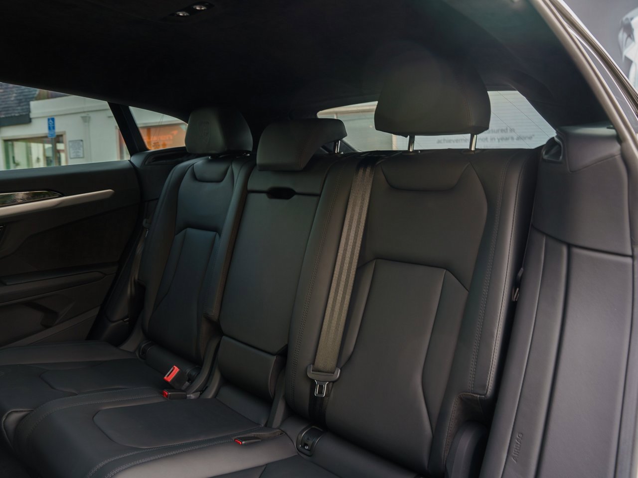 Used 2023 Lamborghini Urus S image 6