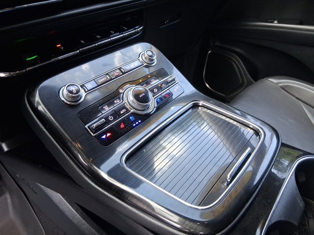 Used 2023 Lincoln Nautilus Reserve AWD/4WD image 16