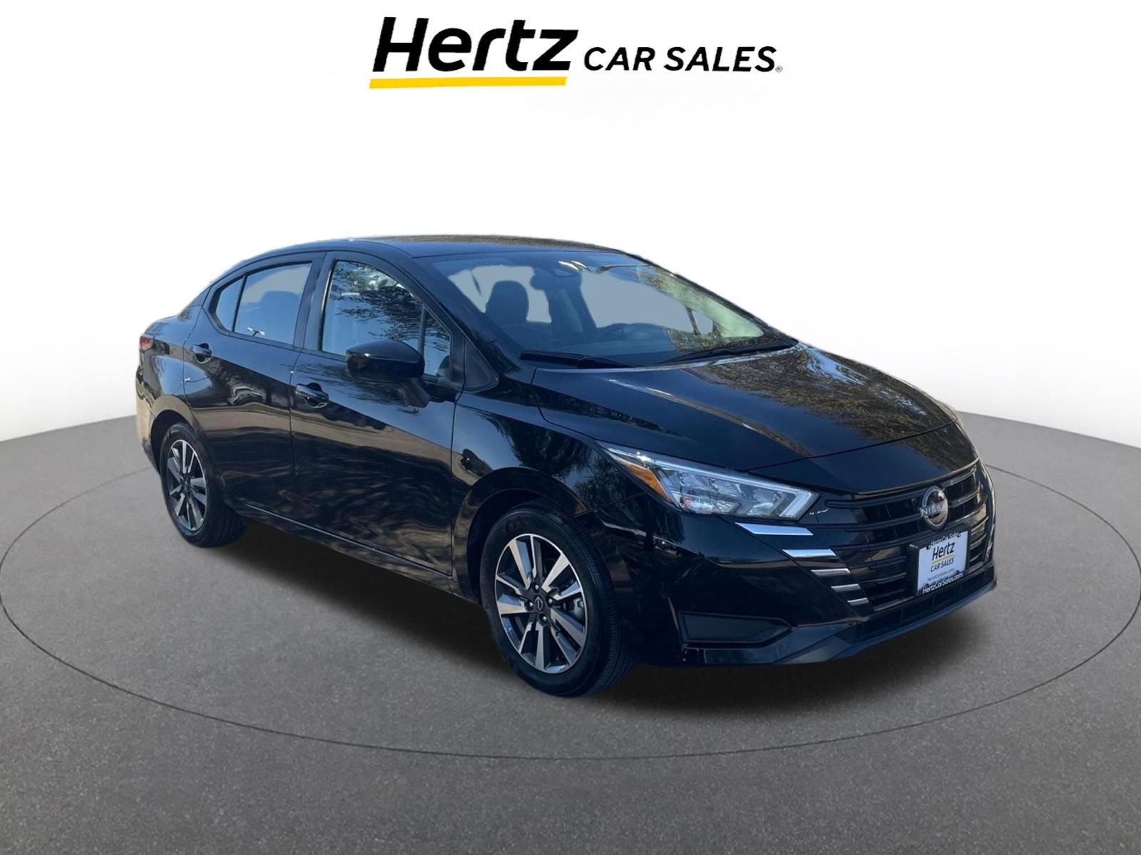 Used 2025 Nissan Versa SV image 1