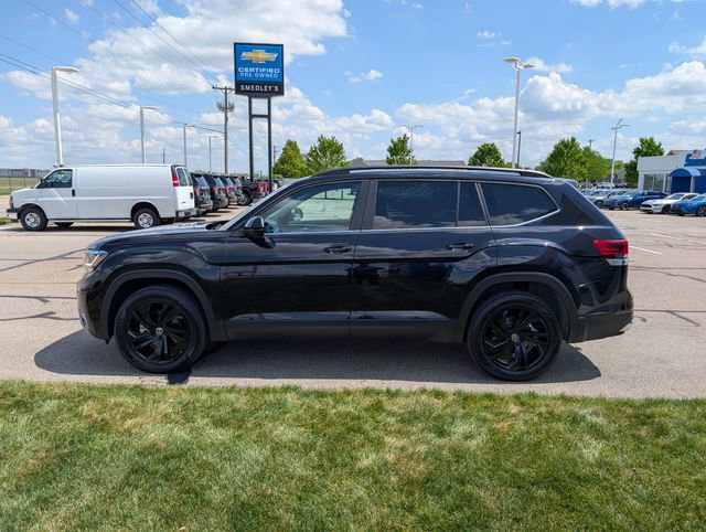 Used 2023 Volkswagen Atlas SE w/ Panoramic Sunroof Package AWD/4WD image 12