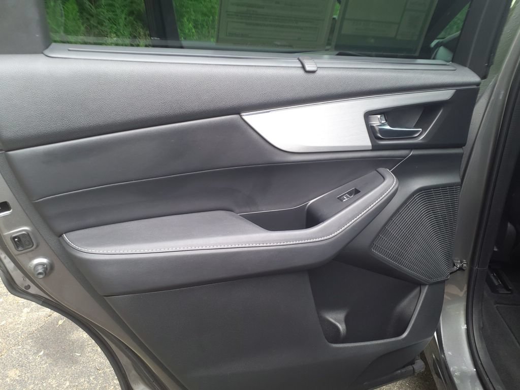 Used 2023 Acura MDX w/ Technology Package FWD image 23