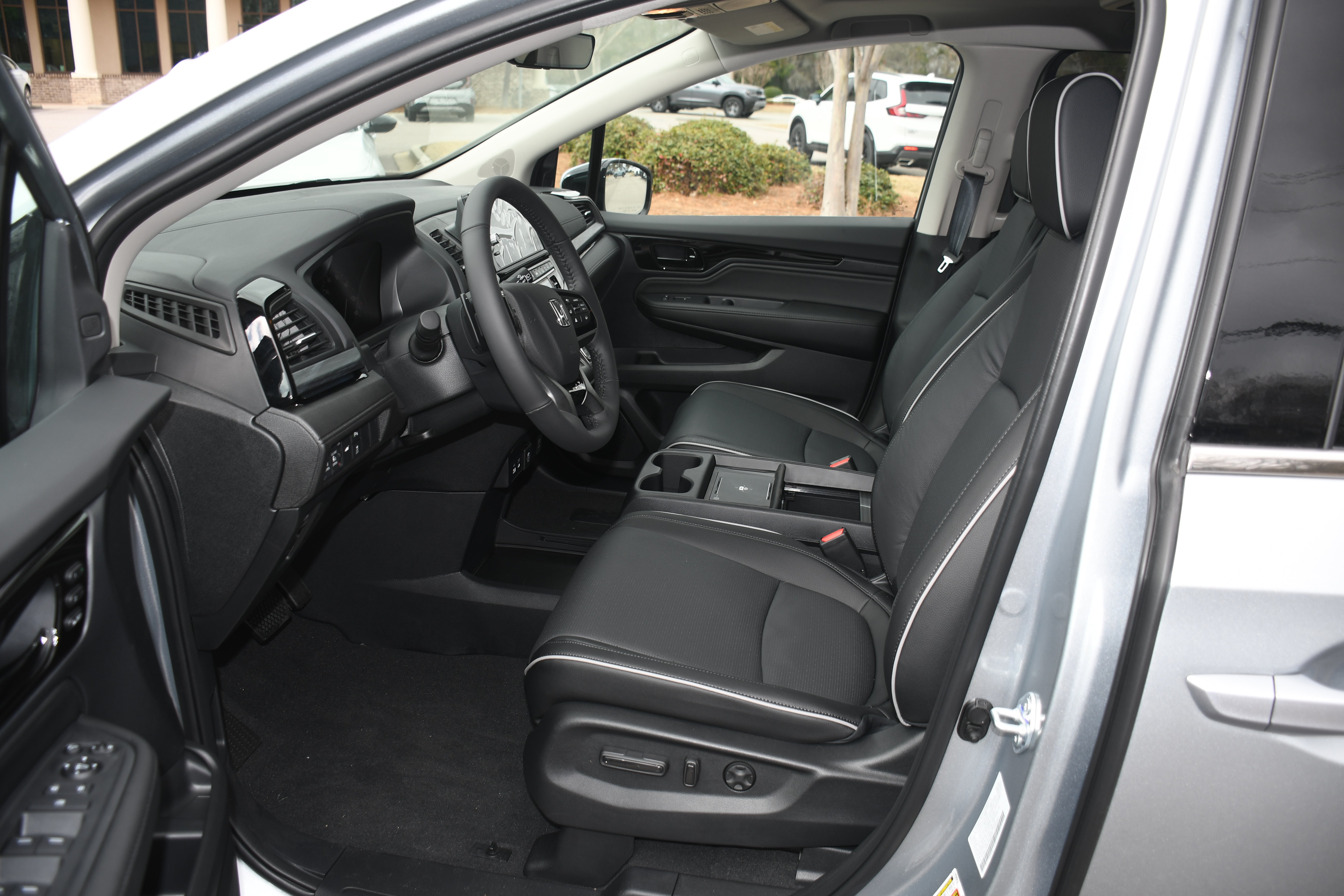New 2026 Honda Odyssey Elite image 3