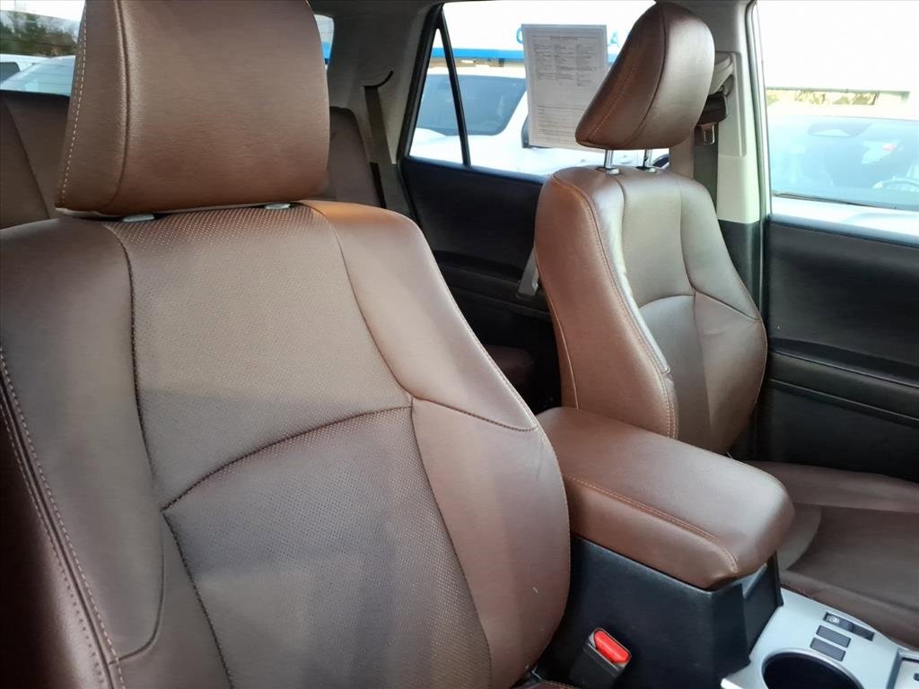 Used 2023 Toyota 4Runner Limited image 24