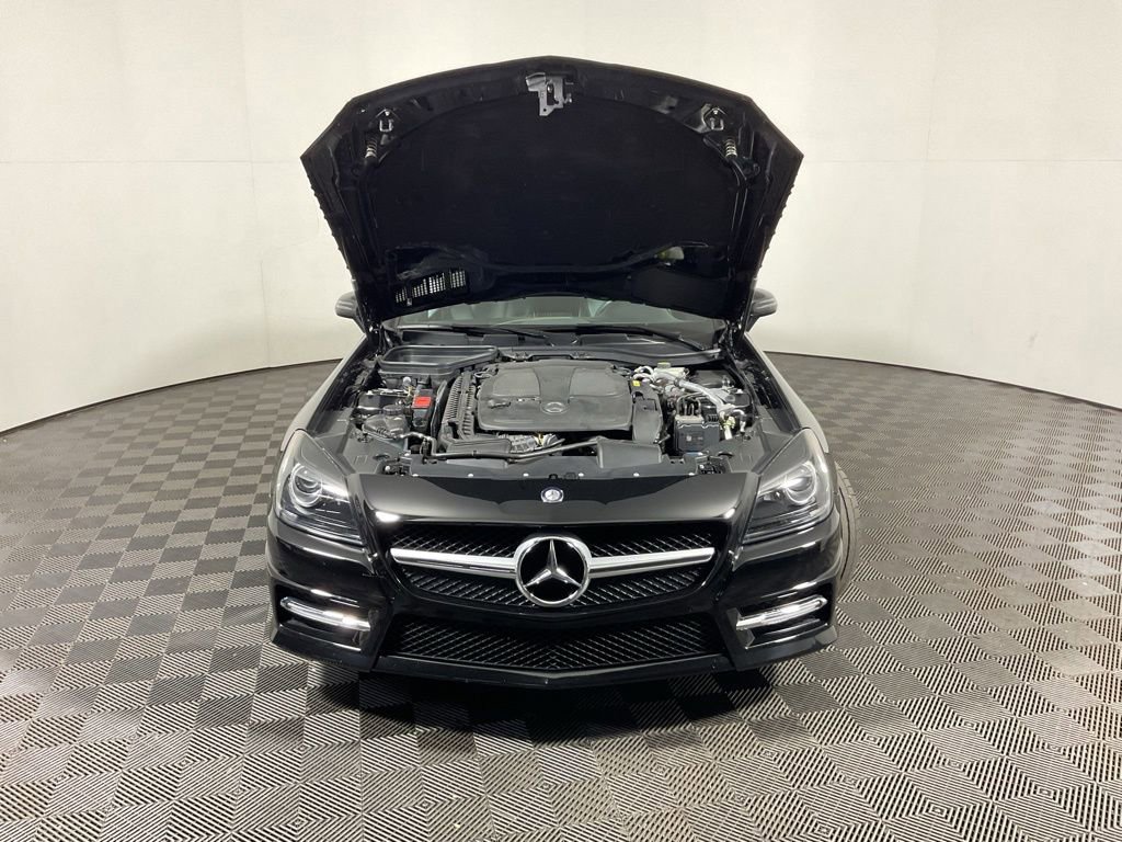 Used 2012 Mercedes-Benz SLK 350 image 4