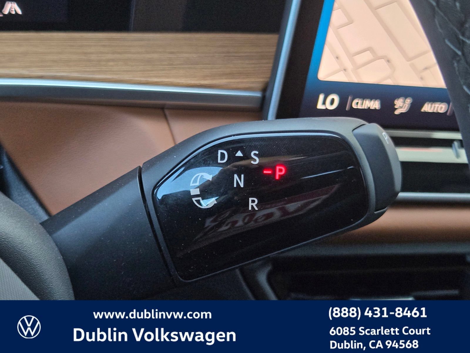 New 2026 Volkswagen Tiguan SEL R-Line AWD/4WD image 18