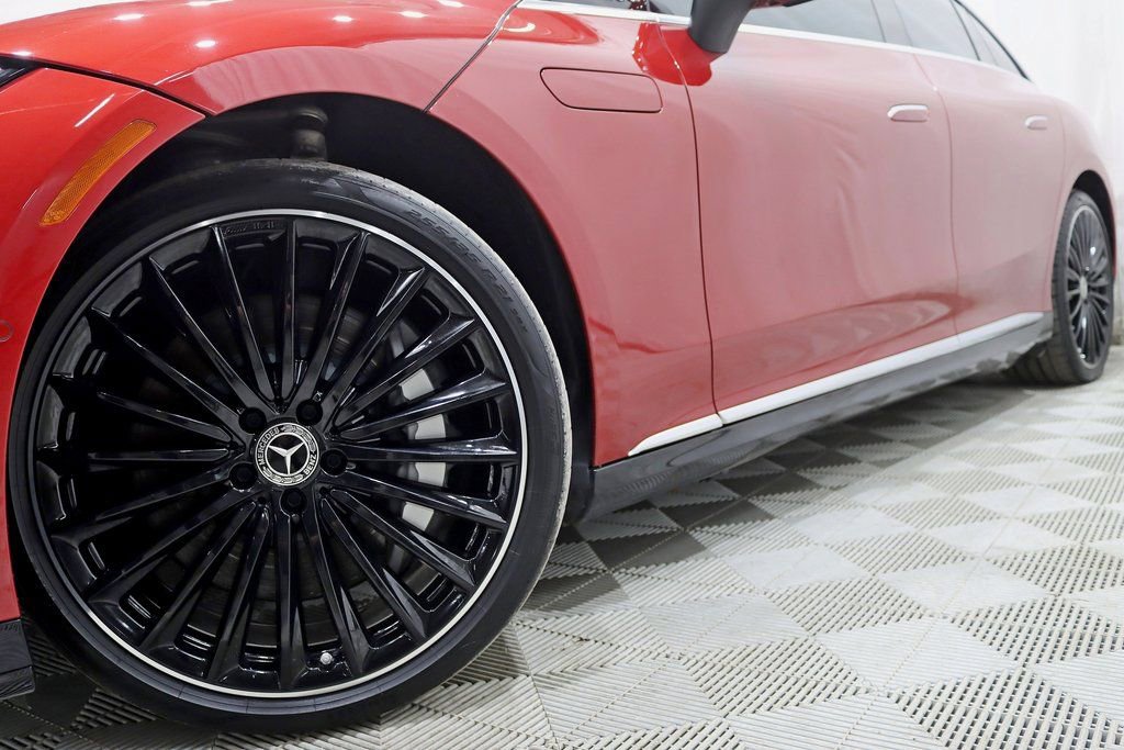 Used 2023 Mercedes-Benz EQE 500 4MATIC Sedan image 4