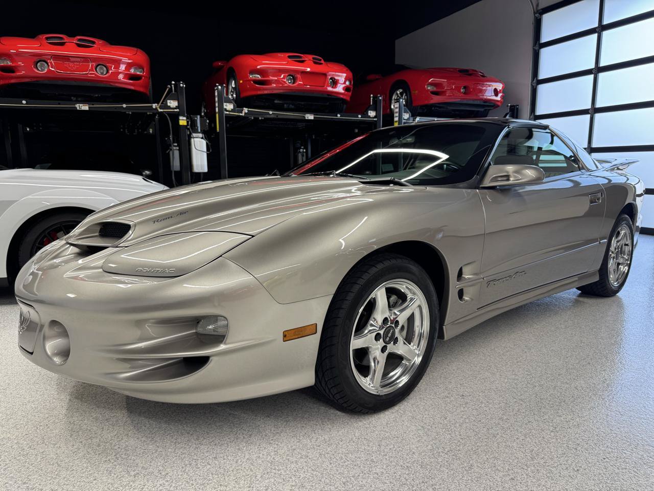 Used 2000 Pontiac Firebird Formula RWD image 4