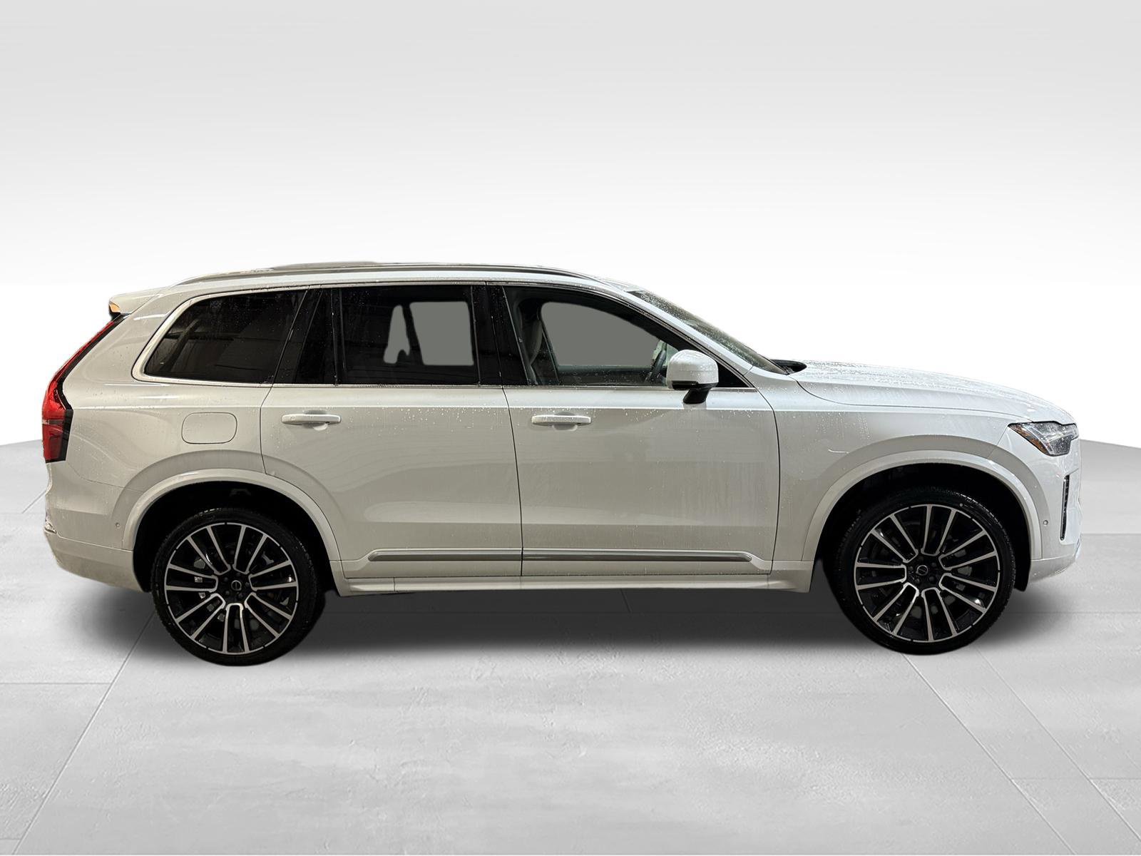 New 2026 Volvo XC90 B6 Plus w/ Protection Package Premier AWD/4WD image 7
