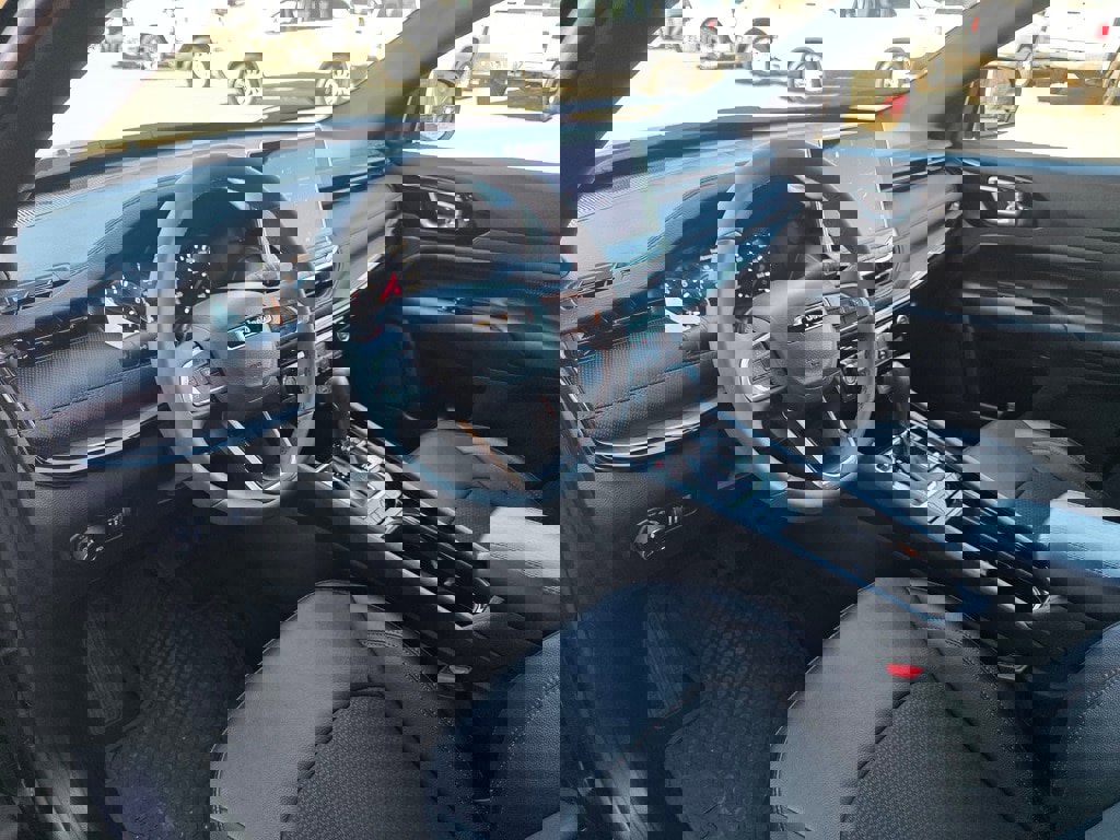 Used 2023 Jeep Compass Trailhawk image 10