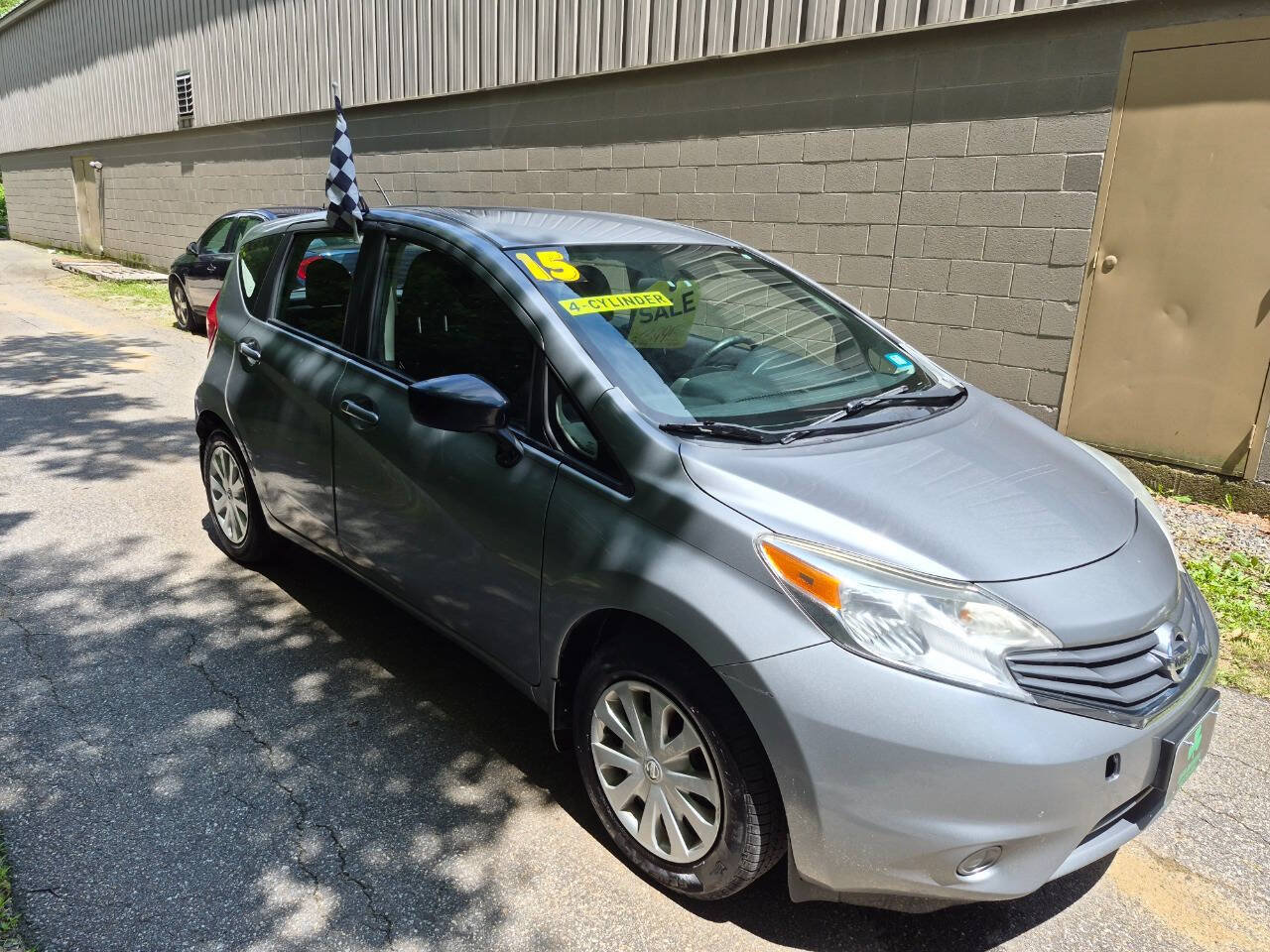 Used 2015 Nissan Versa Note SV FWD image 6