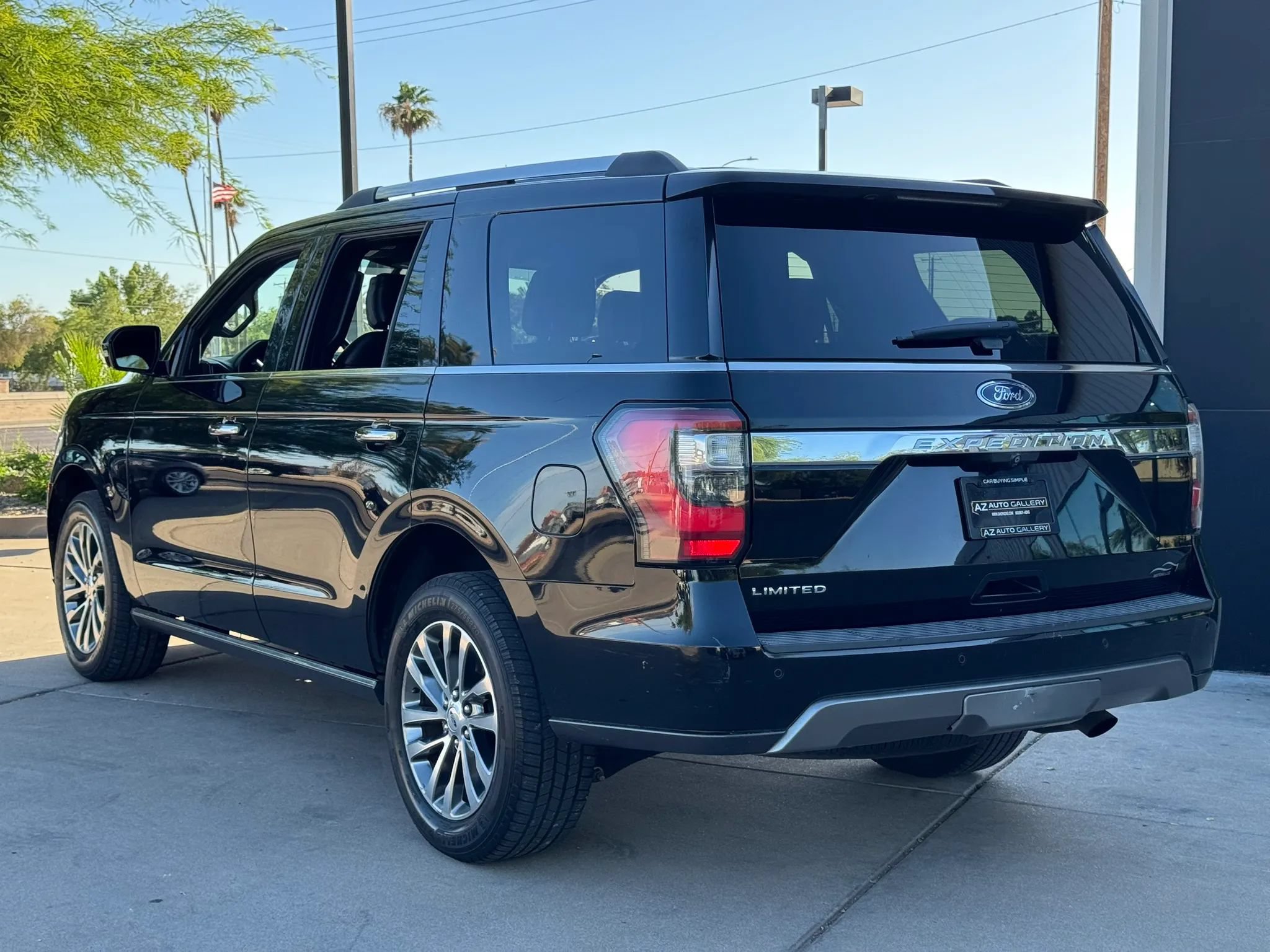 Used 2018 Ford Expedition Limited RWD image 8