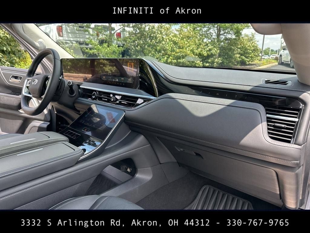 Certified 2025 INFINITI QX80 Sensory AWD/4WD image 32