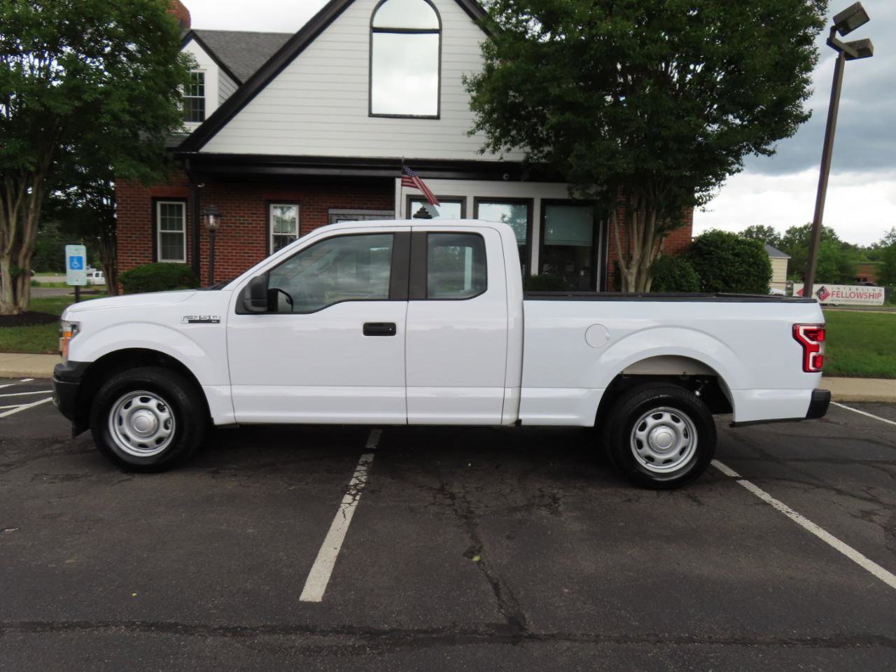 Used 2019 Ford F150 XL w/ Equipment Group 101A Mid RWD image 3