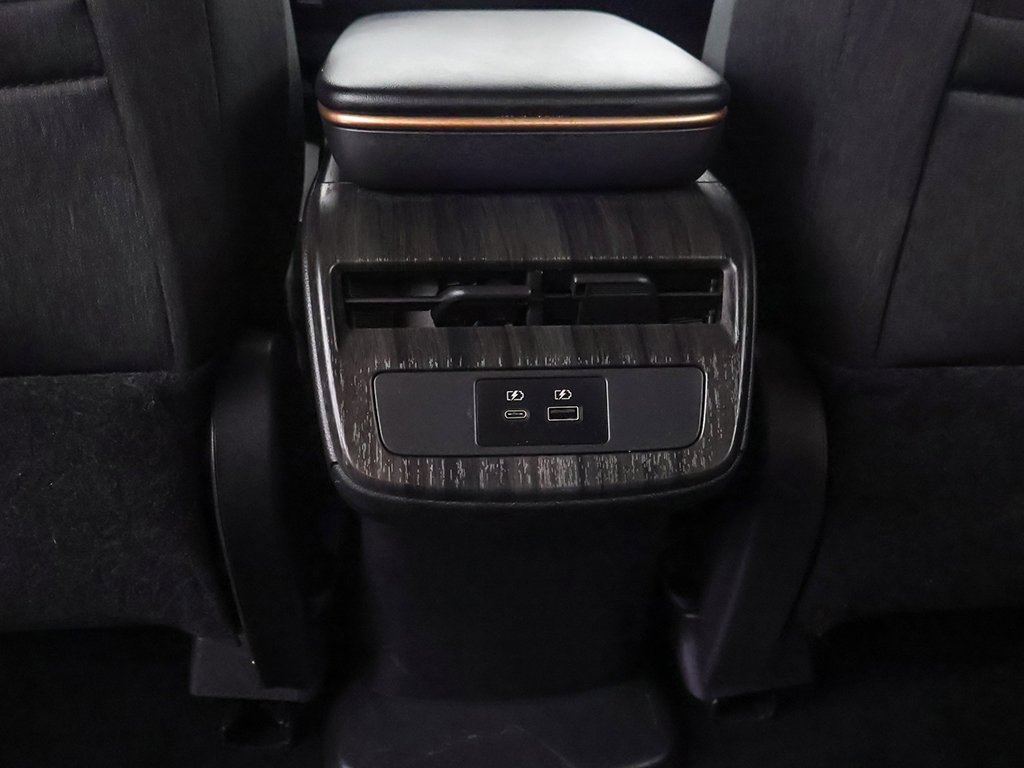 Used 2023 Nissan Ariya FWD image 44