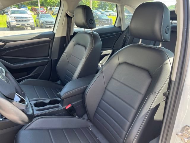 Used 2023 Volkswagen Jetta SE FWD image 12