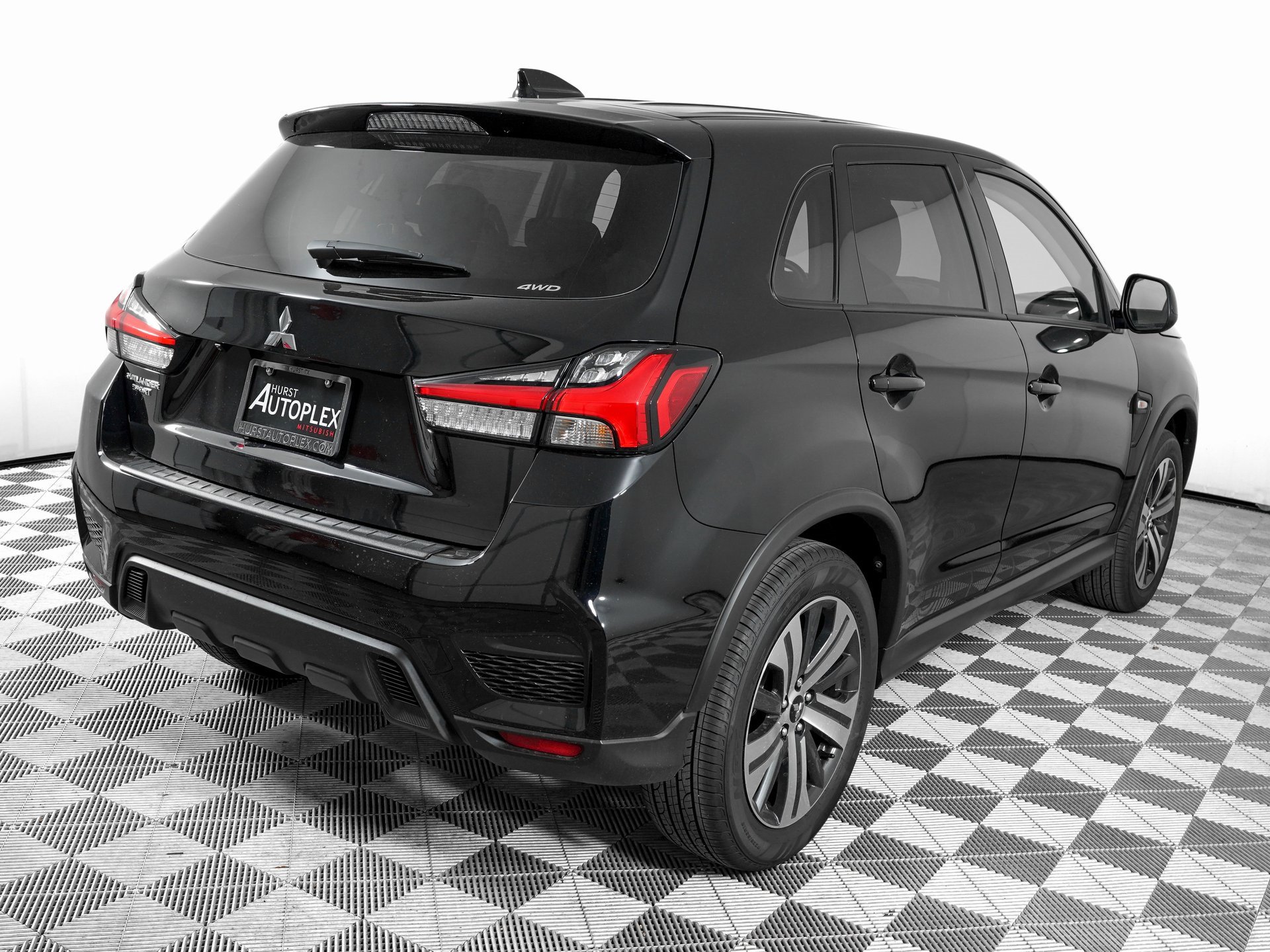 Used 2025 Mitsubishi Outlander Sport ES image 4