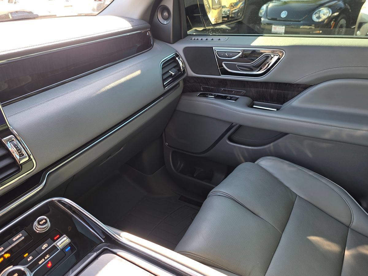 Used 2018 Lincoln Navigator L Select w/ Technology Package RWD image 43